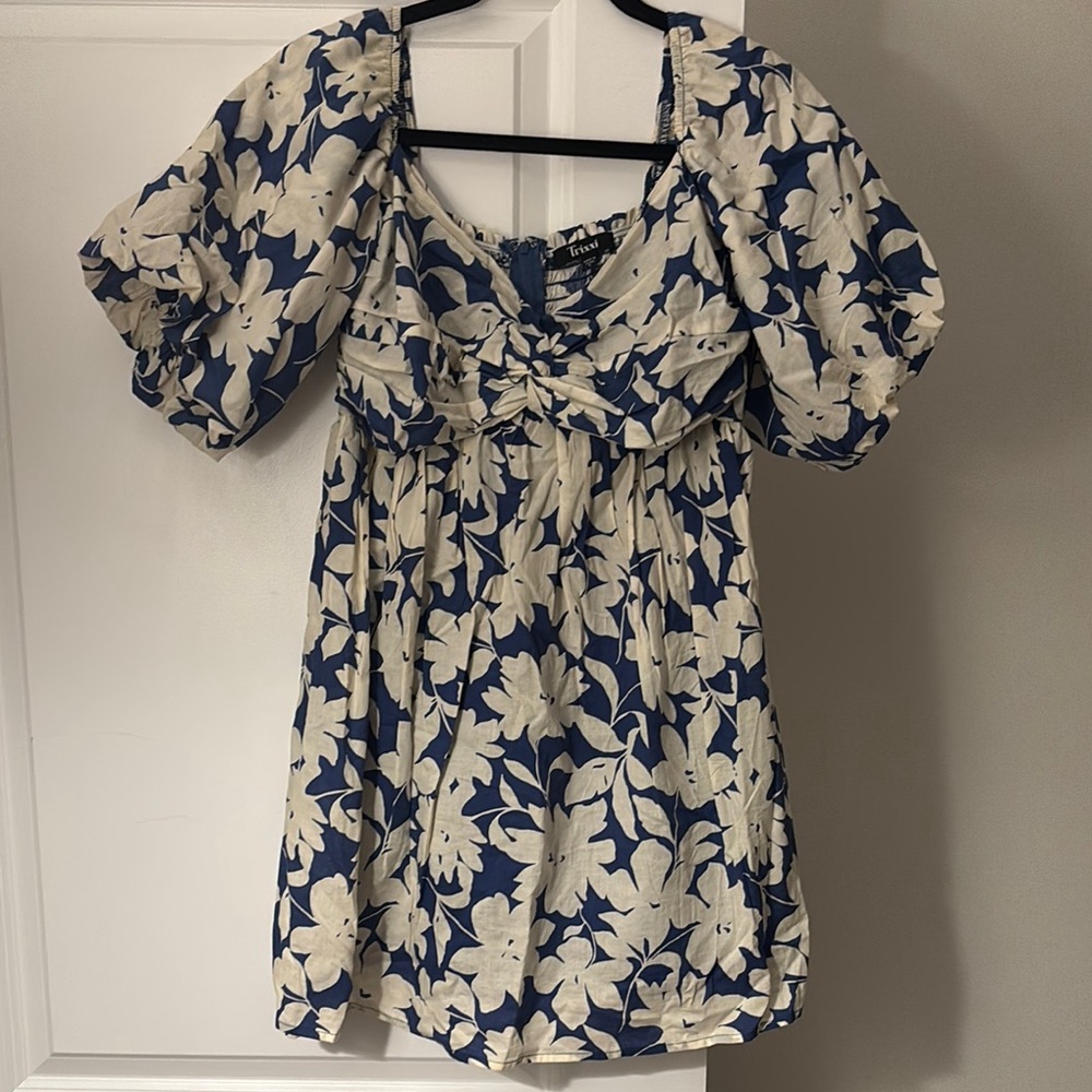 Floral dress - excellent condition
